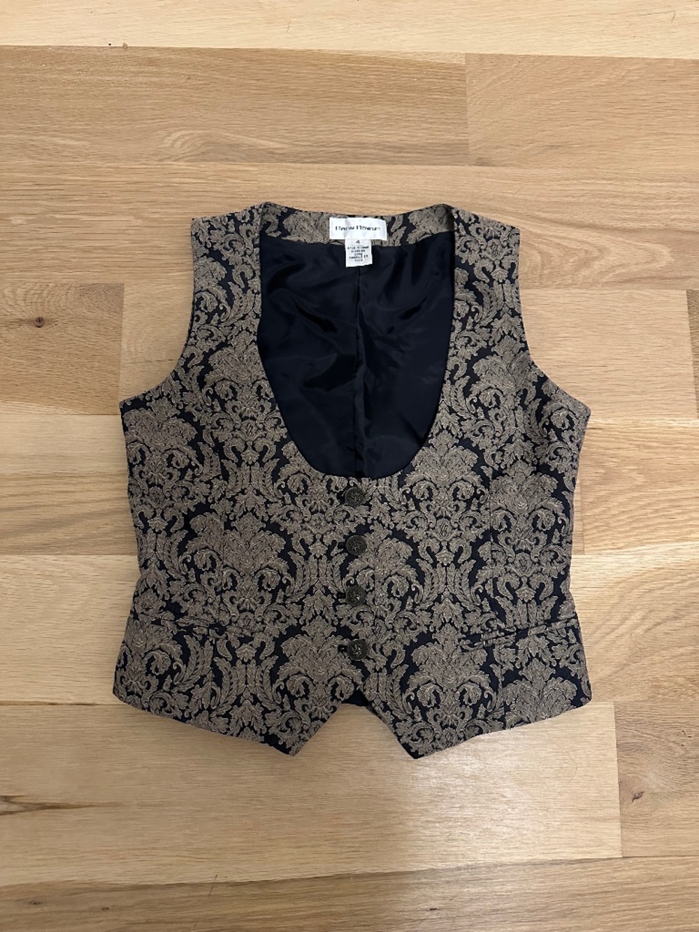Rena Rowan Vest Silk Blend in Size 4